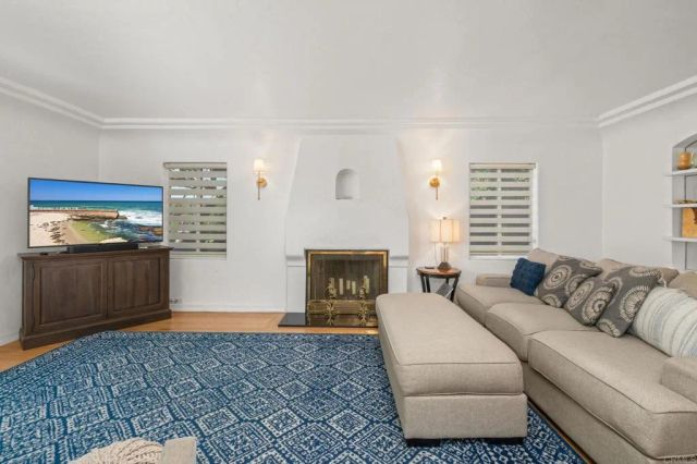 2808 Dove Street, San Diego, CA 92103