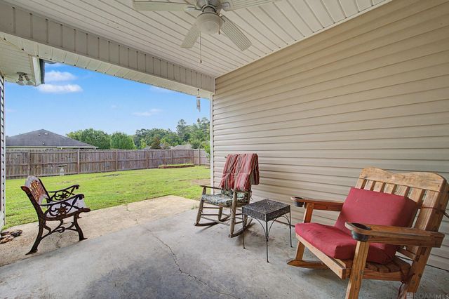 26010 Wimbledon Dr, Denham Springs, LA 70726