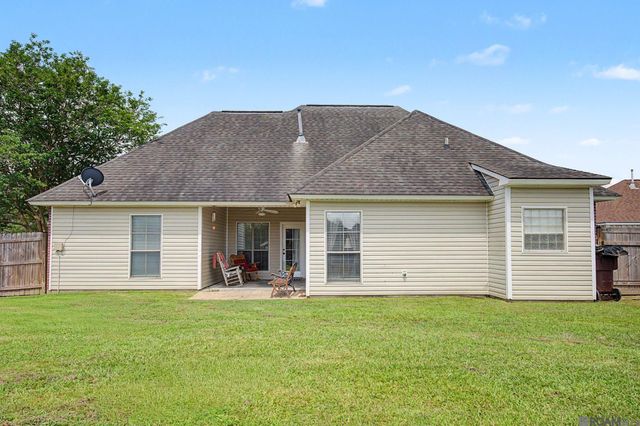 26010 Wimbledon Dr, Denham Springs, LA 70726