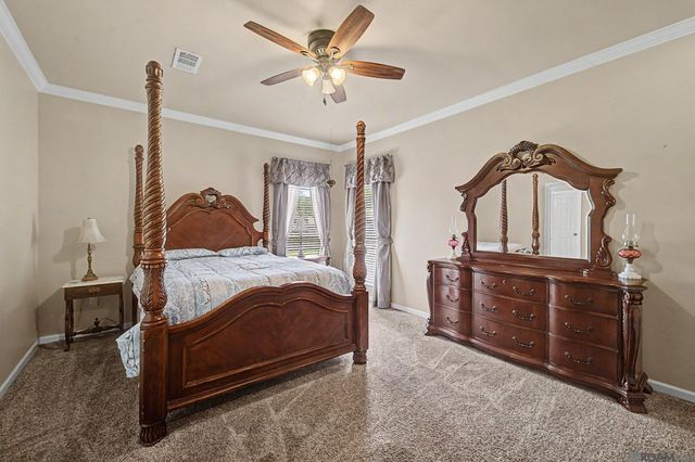 26010 Wimbledon Dr, Denham Springs, LA 70726