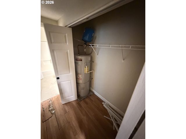 11911 Se ASH St 10, Portland, OR 97216
