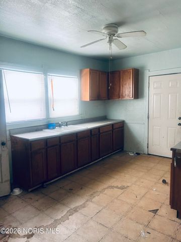 1127 Harding Drive, Toledo, OH 43609