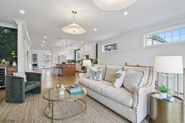 10 Burnet St, Maplewood Twp., NJ 07040