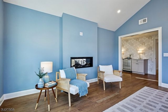 10 Burnet St, Maplewood Twp., NJ 07040