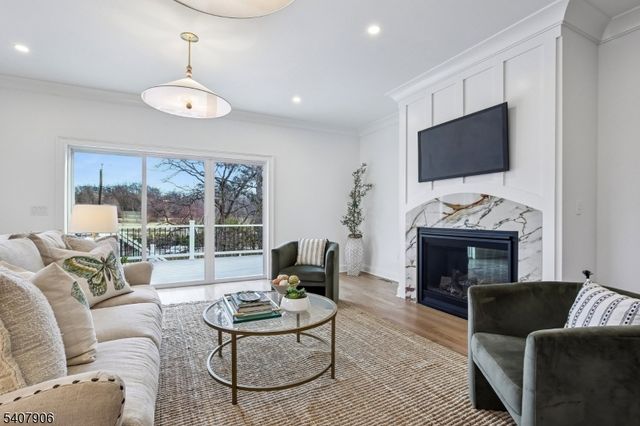 10 Burnet St, Maplewood Twp., NJ 07040