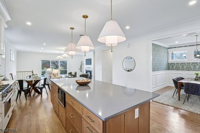 10 Burnet St, Maplewood Twp., NJ 07040