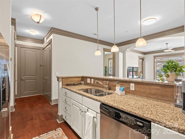 42 Schenck Parkway B09, Asheville, NC 28803