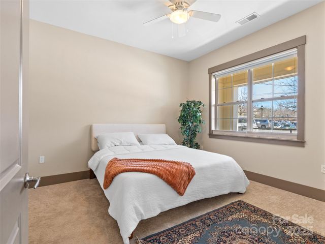 42 Schenck Parkway B09, Asheville, NC 28803