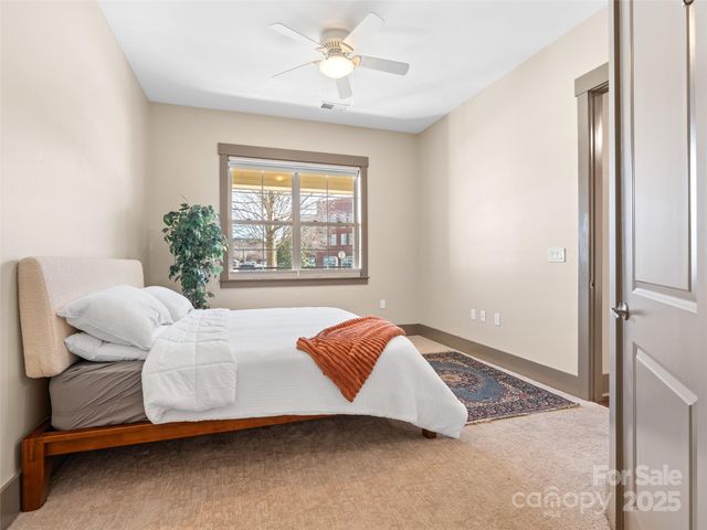 42 Schenck Parkway B09, Asheville, NC 28803