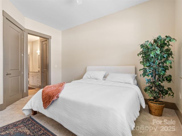 42 Schenck Parkway B09, Asheville, NC 28803