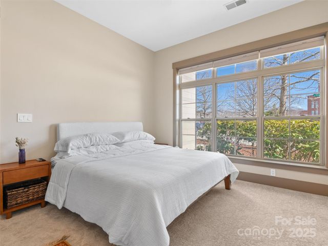 42 Schenck Parkway B09, Asheville, NC 28803