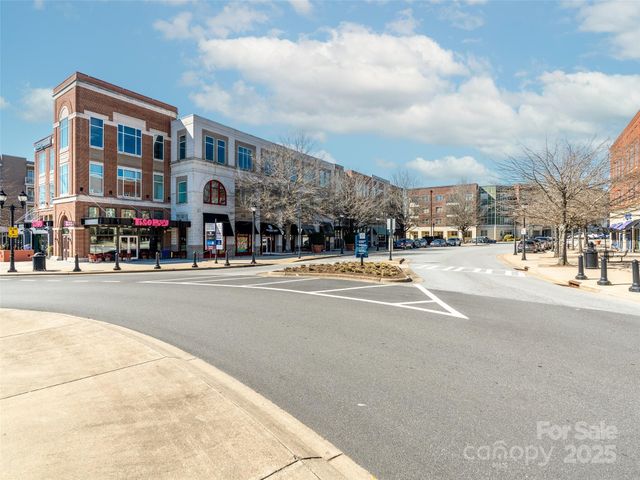 42 Schenck Parkway B09, Asheville, NC 28803