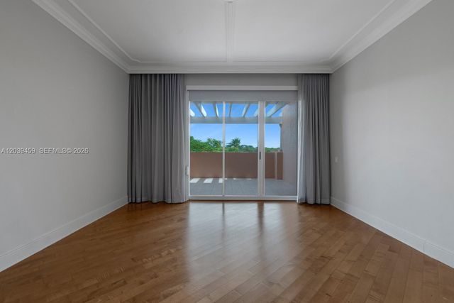 10 Edgewater Dr 4H, Coral Gables, FL 33133