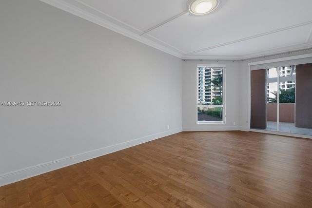 10 Edgewater Dr 4H, Coral Gables, FL 33133