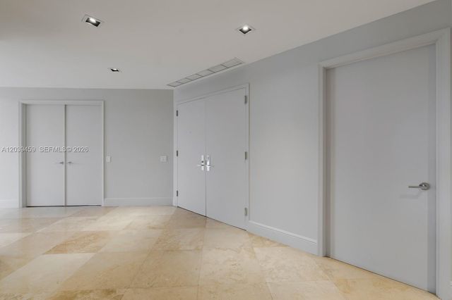 10 Edgewater Dr 4H, Coral Gables, FL 33133
