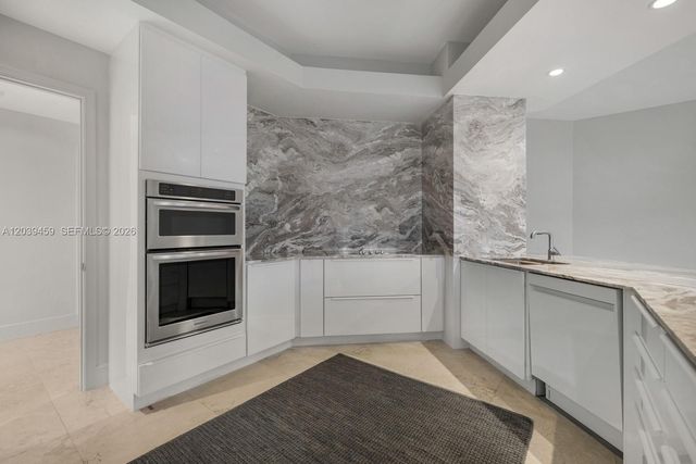 10 Edgewater Dr 4H, Coral Gables, FL 33133