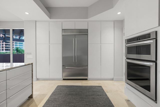 10 Edgewater Dr 4H, Coral Gables, FL 33133
