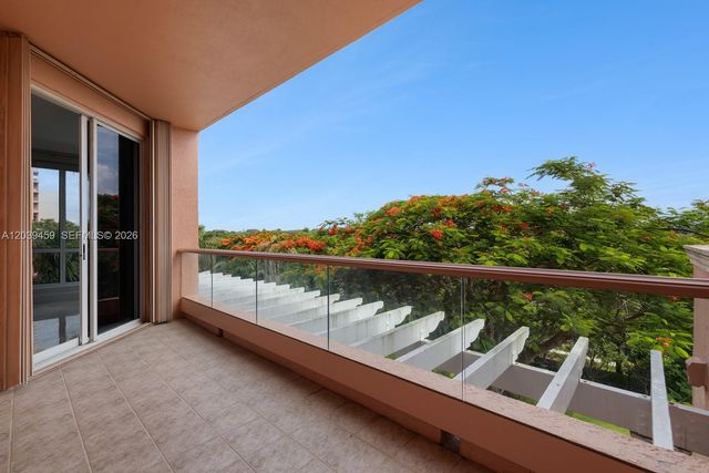 10 Edgewater Dr 4H, Coral Gables, FL 33133