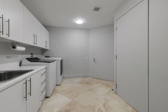10 Edgewater Dr 4H, Coral Gables, FL 33133