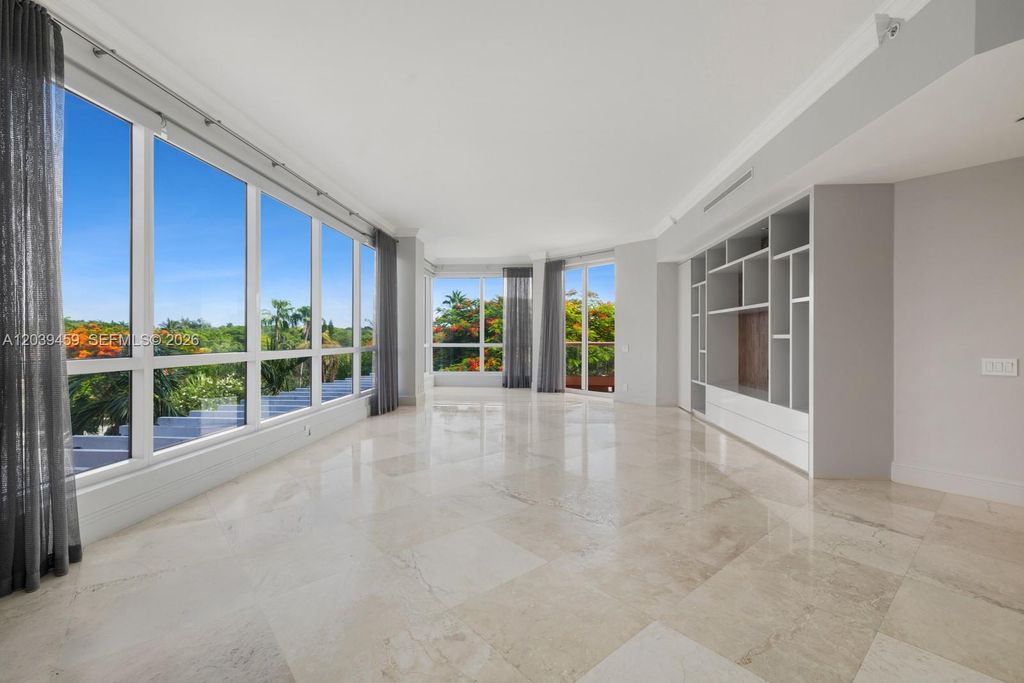 10 Edgewater Dr 4H, Coral Gables, FL 33133