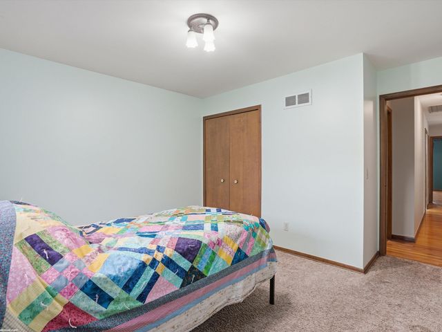 47431 Kathleen Road, Macomb, MI 48044
