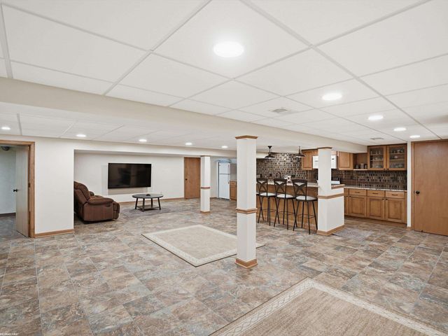 47431 Kathleen Road, Macomb, MI 48044