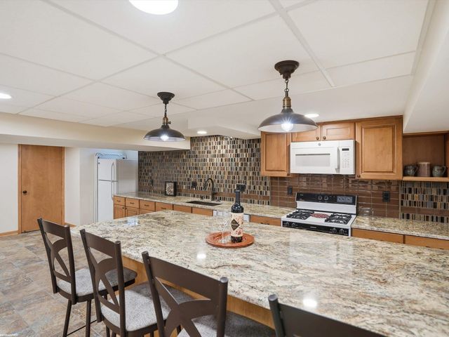 47431 Kathleen Road, Macomb, MI 48044