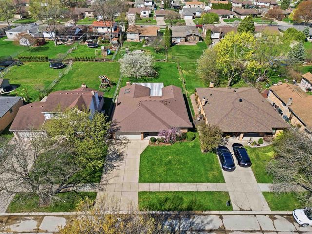 47431 Kathleen Road, Macomb, MI 48044