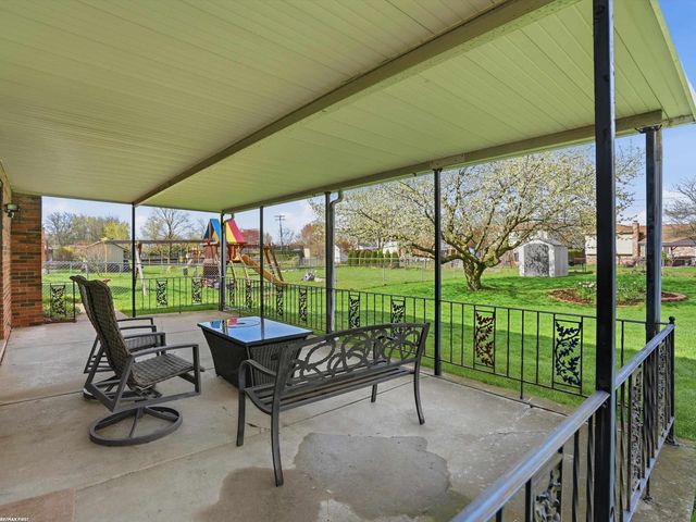 47431 Kathleen Road, Macomb, MI 48044