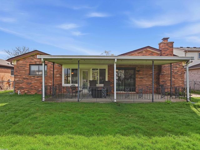 47431 Kathleen Road, Macomb, MI 48044