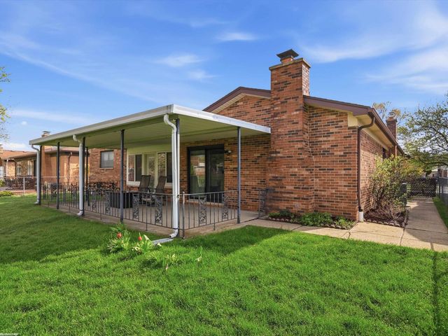 47431 Kathleen Road, Macomb, MI 48044