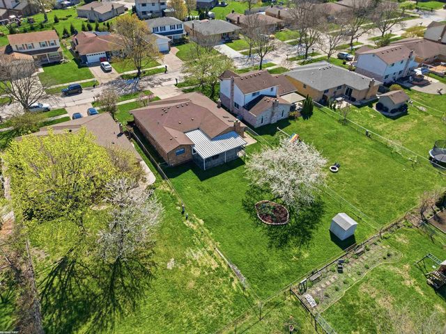 47431 Kathleen Road, Macomb, MI 48044