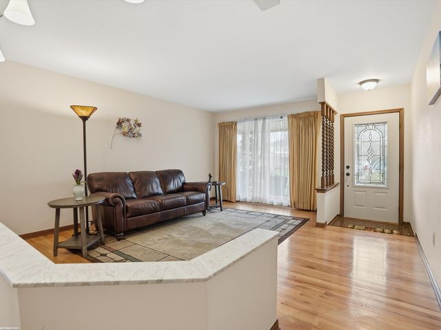 47431 Kathleen Road, Macomb, MI 48044