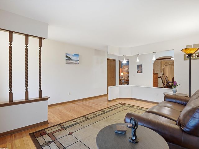47431 Kathleen Road, Macomb, MI 48044