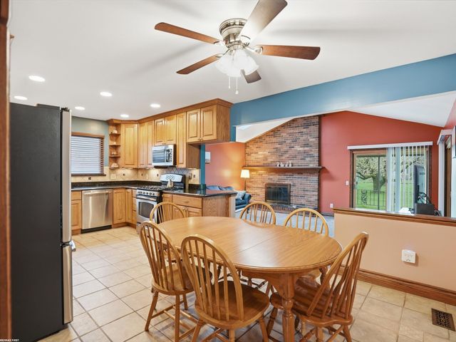47431 Kathleen Road, Macomb, MI 48044