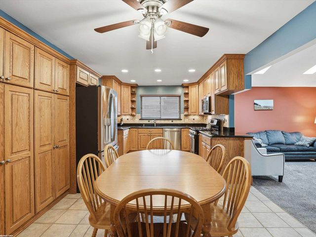 47431 Kathleen Road, Macomb, MI 48044