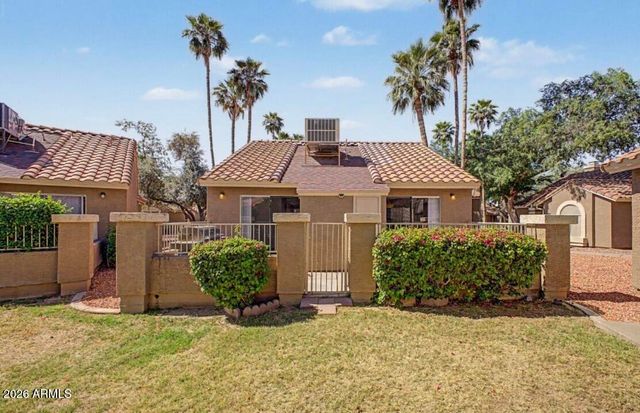 7040 W Olive Avenue 40, Peoria, AZ 85345