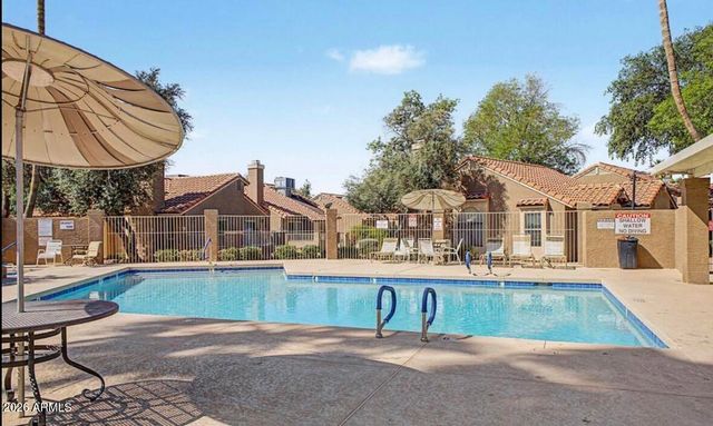 7040 W Olive Avenue 40, Peoria, AZ 85345