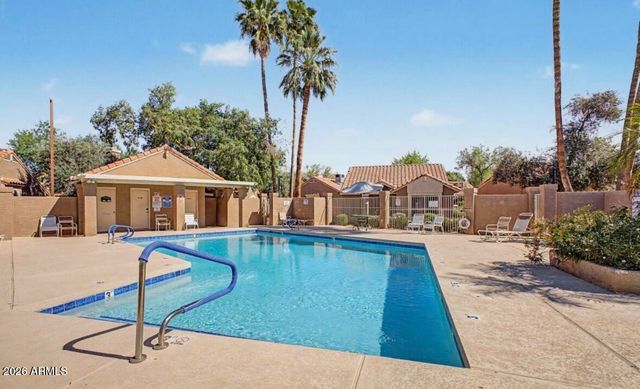 7040 W Olive Avenue 40, Peoria, AZ 85345