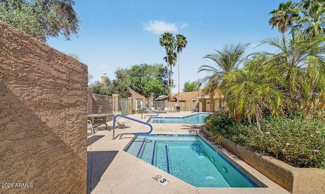 7040 W Olive Avenue 40, Peoria, AZ 85345