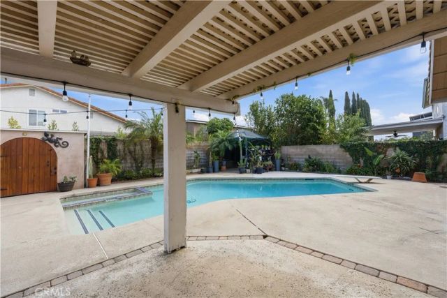 369 S Jennifer, Orange, CA 92869