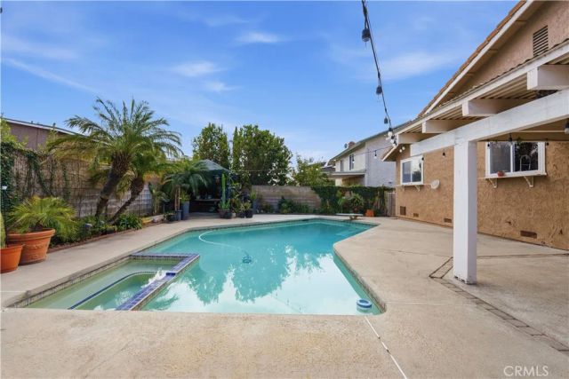 369 S Jennifer, Orange, CA 92869