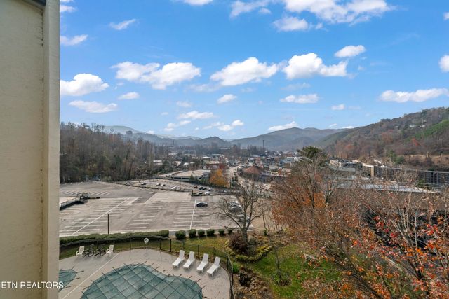 102 Baskins Creek Bypass 506, Gatlinburg, TN 37738