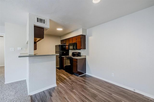 2809 W William Cannon Drive E201, Austin, TX 78745
