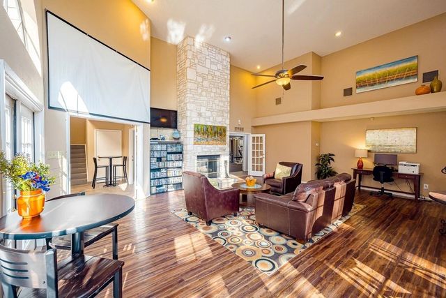 2809 W William Cannon Drive E201, Austin, TX 78745
