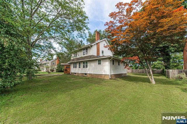 10 Tilley Avenue, Pequannock Township, NJ 07444