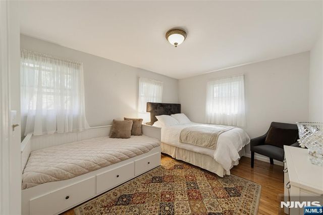 10 Tilley Avenue, Pequannock Township, NJ 07444