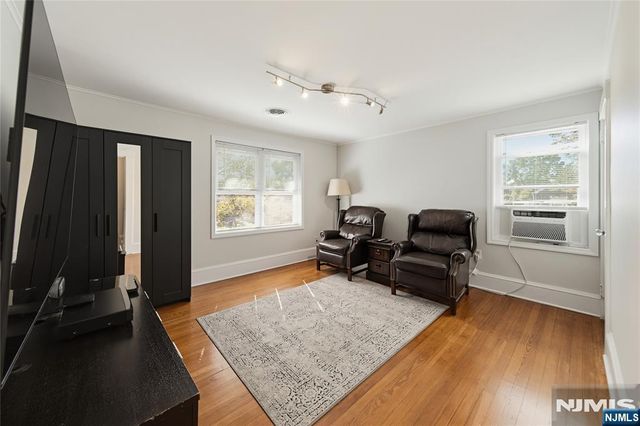10 Tilley Avenue, Pequannock Township, NJ 07444