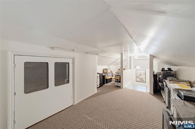 10 Tilley Avenue, Pequannock Township, NJ 07444