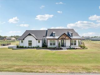 29452 E 104th Street S, Coweta, OK 74429